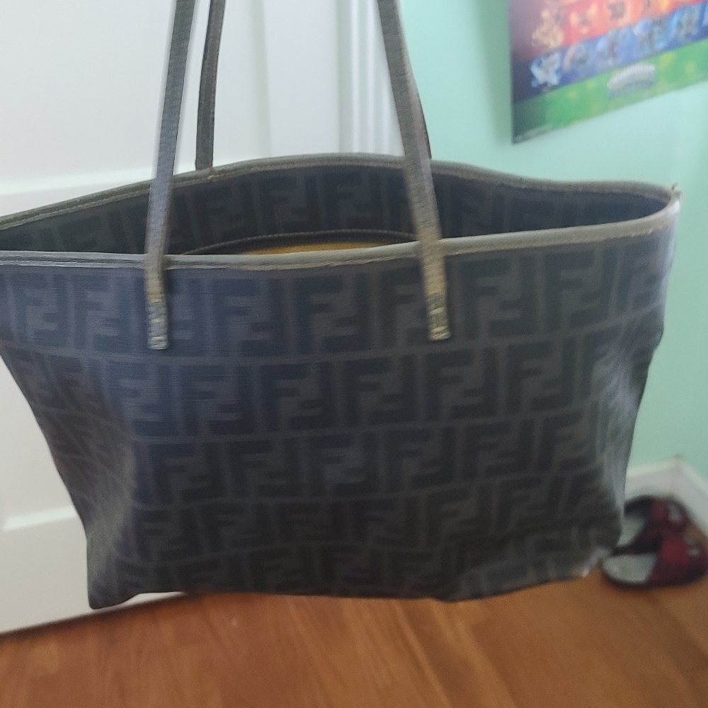Fendi fucca bag pre-owned